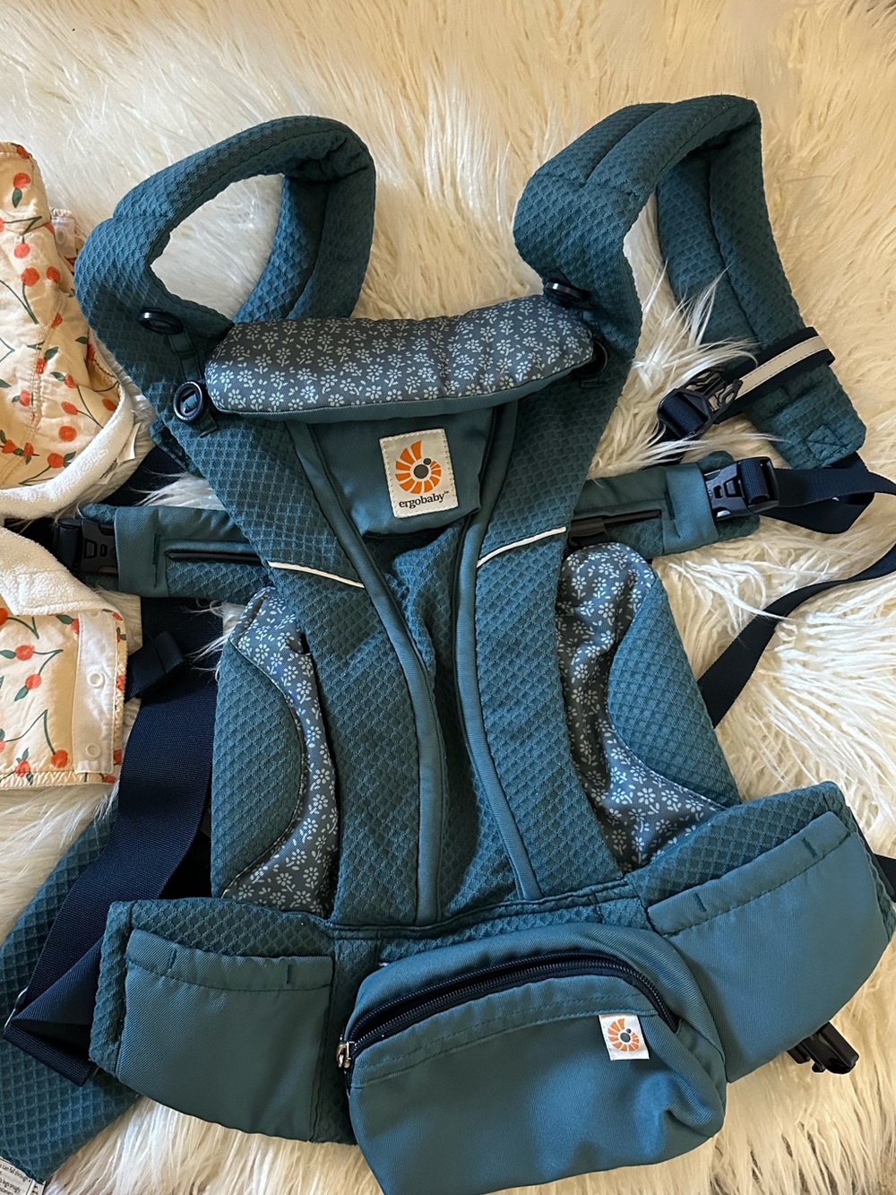 Ergobaby Teal Green Child Carrier with Hip Pack
